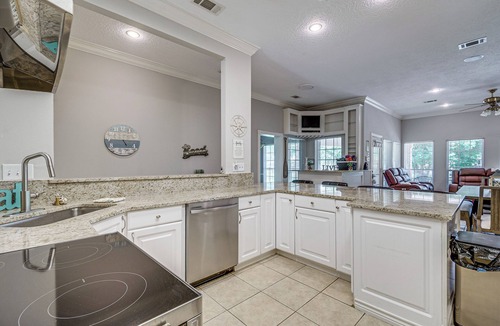 Seven Coves House | Lakefront Family Home w/Private Pool in Willis