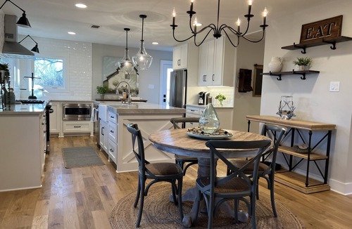 Fort Worth House | Lakefront farmhouse. Private dock. Gated 2+ ac. Eagle Mtn Lake, Fort Worth, TX