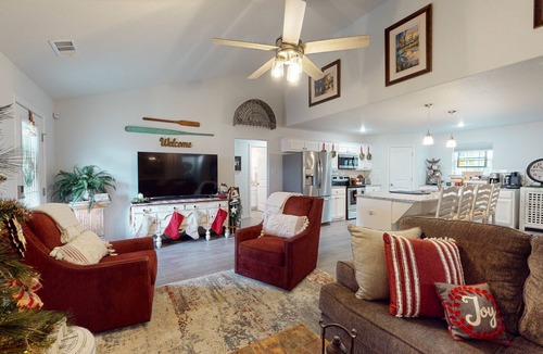 Emory House | Lakefront Home on Lake Fork with Private Dock