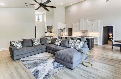 Lake Hamilton House | Lakefront Hot Springs Home w/Private Dock