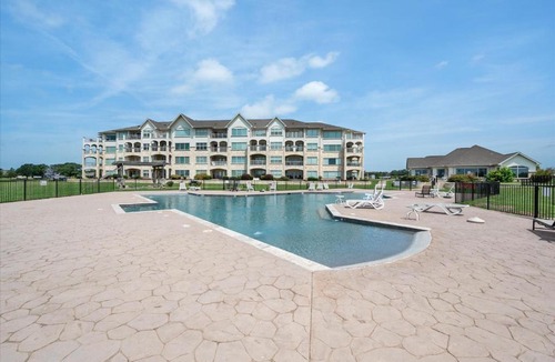 Eureka House | Lakefront Paradise with Stunning Views!
