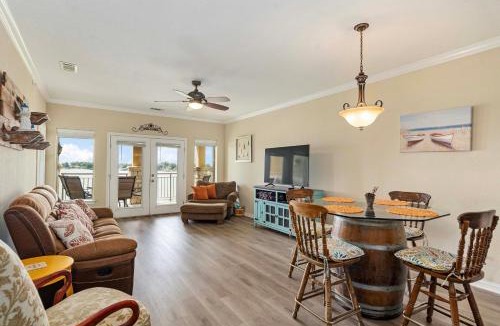 Eureka House | Lakefront Paradise with Stunning Views!