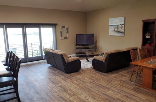Frisco Apartment | Lakefront Property with Water Toys, Lake Lewisville.