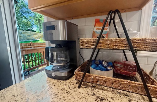 Panora House | Lakefront weekends, golf & room for the whole crew
