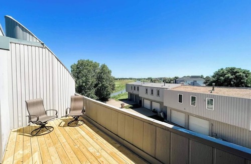 Capitol Beach House | Lakeshore Landing - Unique 3 Story Condo