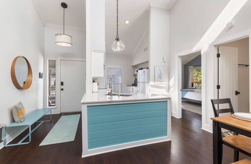 April Sound Condo | Lakeside Condo w 2 KING beds, Shuffleboard/Pool/Paddle boards