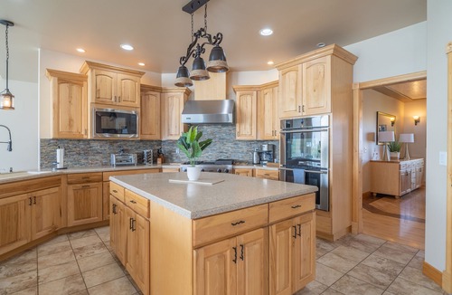 Cascade Valley House | Lakeside home w/dock, gamerooms, fenced yard
