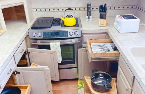 Bryn Mawr-Skyway House | Lakeview 5b3b Retreat | Minutes to Sea-Tac & Mall