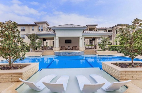 Conroe Apartment | Landing | Amazing 1BD, Gym