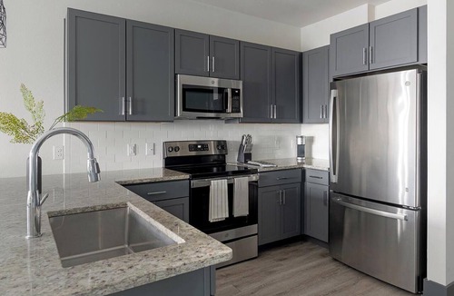 Terrell Apartment | Landing | Amazing 1BD, Gym