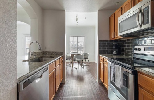 Downtown Fort Worth Apartment | Landing | Amazing 1BD, Gym
