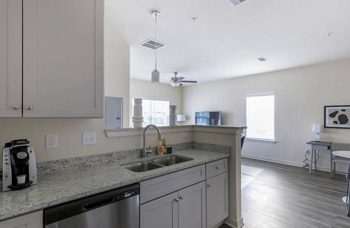Fort Worth Apartment | Landing | Amazing 1BD in North Fort Worth