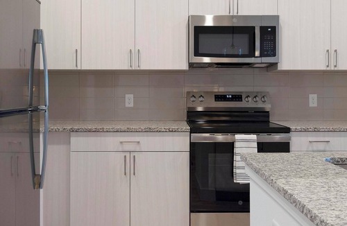 Firestone Apartment | Landing | Amazing 2BD, Clubhouse, Gym