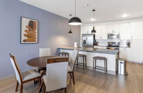 Weston Apartment | Landing | Amazing 2BD, Game Room, Clubhouse