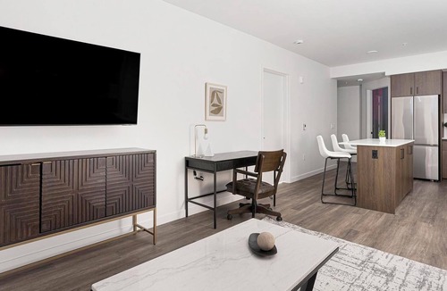 Crown Hill Apartment | Landing | Amazing 2BD, Gym