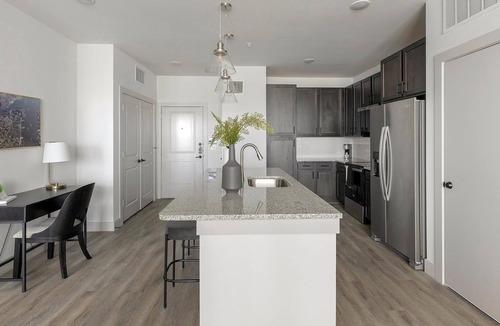 Corinth Apartment | Landing | Amazing 2BD in Corinth