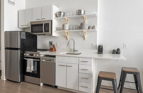 River North Art District Apartment | Landing | Amazing Studio, Clubhouse, Gym