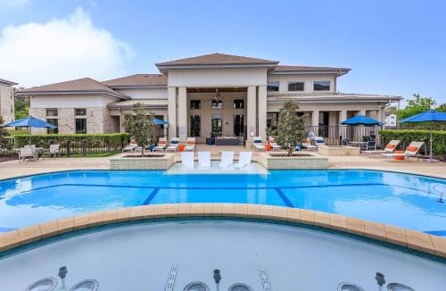 Conroe Apartment | Landing Apartments - Reserve at City Place