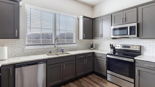 Weatherford Apartment | Landing Apartments - Stone Lake Townhomes