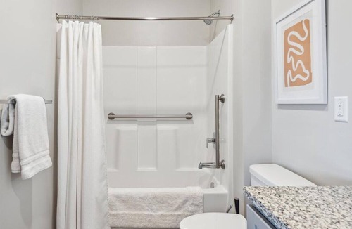 Valley Apartment | Landing at The Harbor at Valley Shores - 1 Bedroom in Downtown Valley