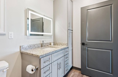 Valley Apartment | Landing at The Harbor at Valley Shores - 1 Bedroom in Downtown Valley