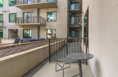 Houston Apartment | Landing | Beautiful 1BD, Gym, Tennis Court