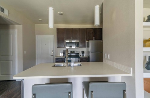 Katy Apartment | Landing | Beautiful 1BD, Gym, Clubhouse