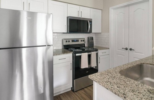 FM 1960 Apartment | Landing | Beautiful 1BD in Copperfield