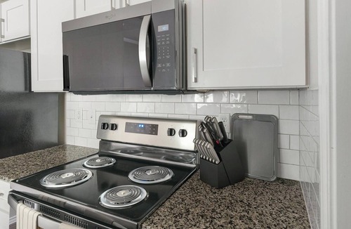 FM 1960 Apartment | Landing | Beautiful 1BD in Copperfield