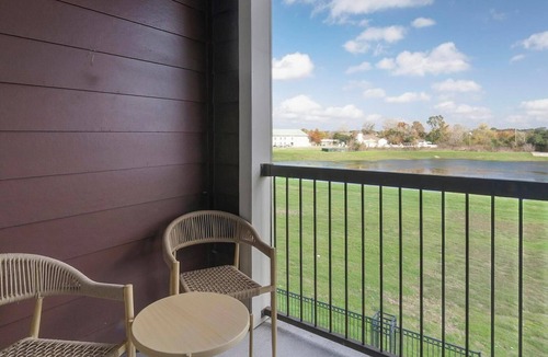 George Bush Park/Eldridge Apartment | Landing | Beautiful 1BD, Pool, Gym