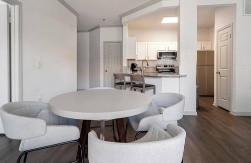 Stone Oak Apartment | Landing | Beautiful 2BD, Gym