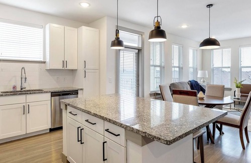 Weston Apartment | Landing | Beautiful 2BD, Game Room, Clubhouse