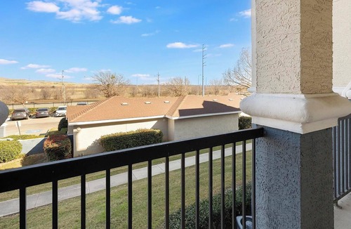 Lewisville Apartment | Landing | Chic 1BD, Clubhouse, Gym