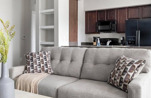 Atascocita Apartment | Landing | Chic 1BD, Game Room, Clubhouse