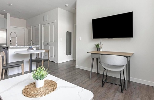 Spring Branch East Apartment | Landing | Chic 1BD, Pool, Gym