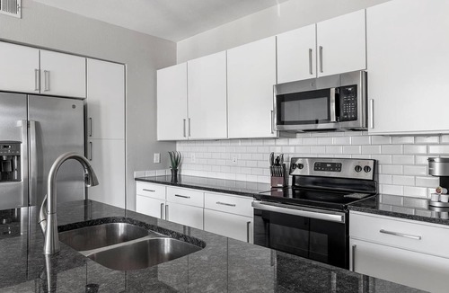 Allen Apartment | Landing | Chic 1BD, Pool, Yoga Studio