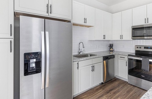Fort Worth Apartment | Landing | Chic 1BD, Yoga Studio, Clubhouse