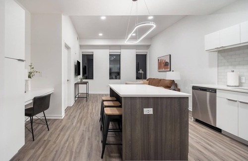 Downtown Kansas City Apartment | Landing | Chic 2BD, Game Room, Yoga Studio