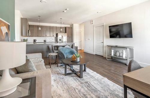 Stone Oak Apartment | Landing | Chic 2BD, Gym, Clubhouse