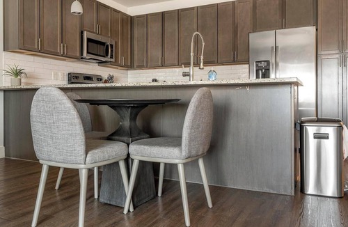 Stone Oak Apartment | Landing | Chic 2BD, Gym, Clubhouse