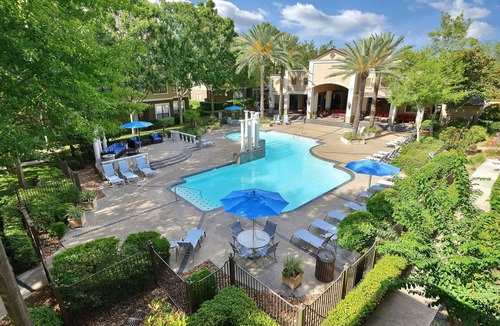 Briarforest Apartment | Landing | Chic 2BD, Pool, Gym