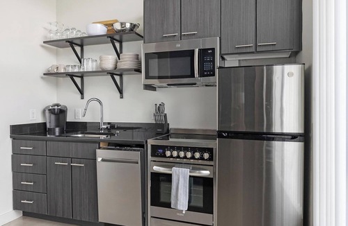 River North Art District Apartment | Landing | Chic Studio, Gym, Clubhouse