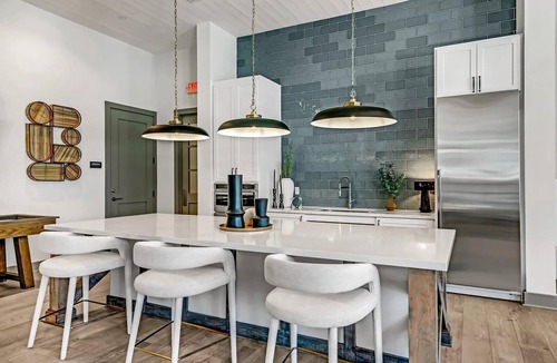 Weston Apartment | Landing | Incredible 1BD, Gym, Game Room