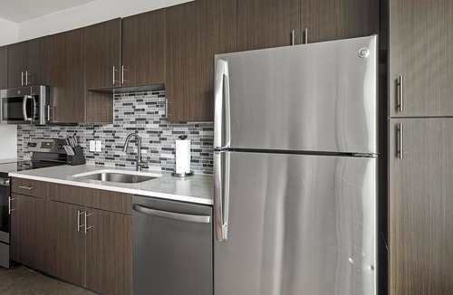 Vickery Meadow Apartment | Landing | Incredible 1BD, Gym, Pool