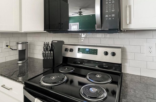 FM 1960 Apartment | Landing | Incredible 1BD in Copperfield