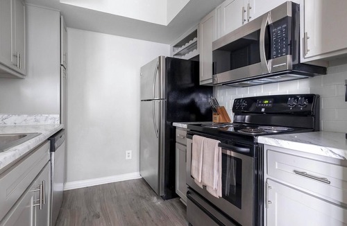 Briarforest Apartment | Landing | Incredible 1BD, Pool, Gym