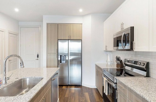 Fate Apartment | Landing | Incredible 2BD, Gym, Clubhouse
