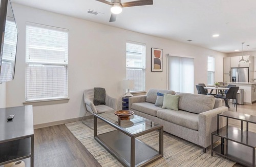 Fort Worth Apartment | Landing | Incredible 3BD, Gym, Yoga Studio