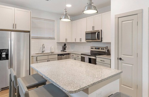 Fort Worth Apartment | Landing | Incredible 3BD, Gym, Yoga Studio