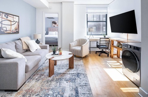 Financial District Apartment | Landing | Incredible 1BD, Yoga Studio, Gym